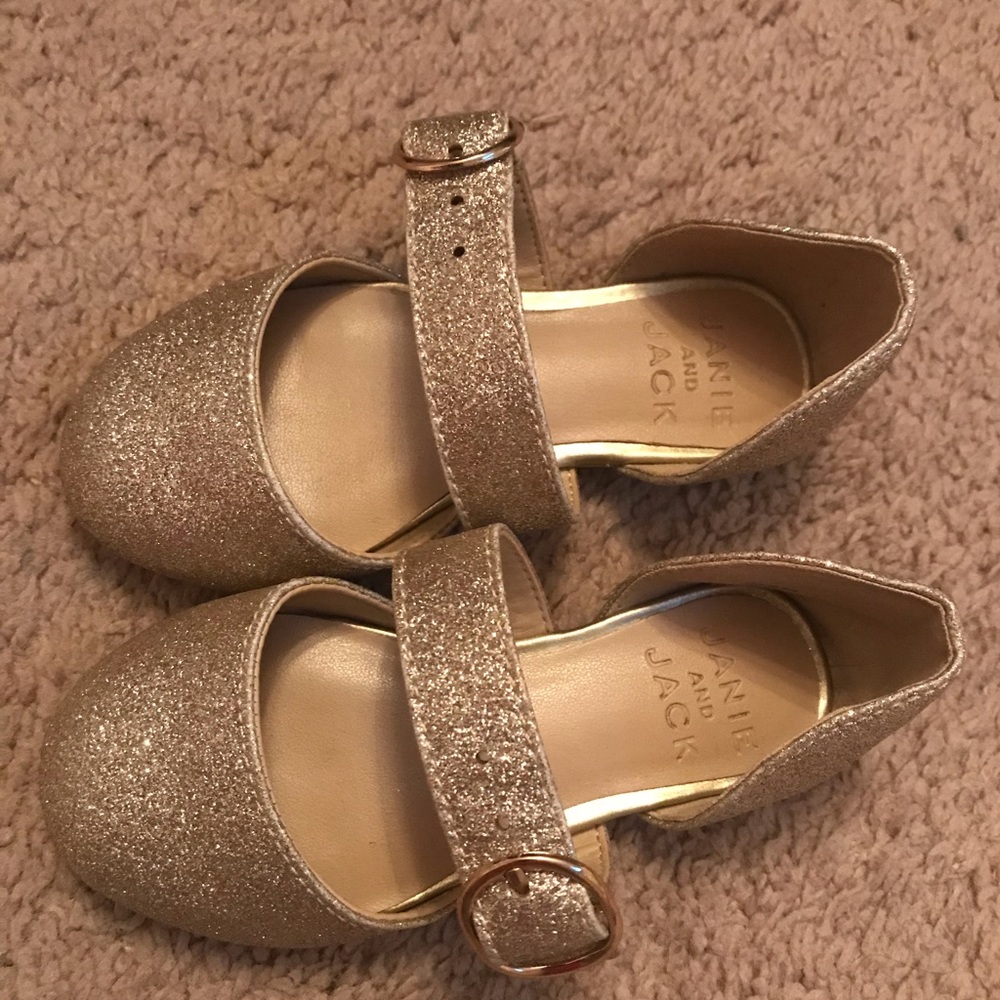 Gold shoes